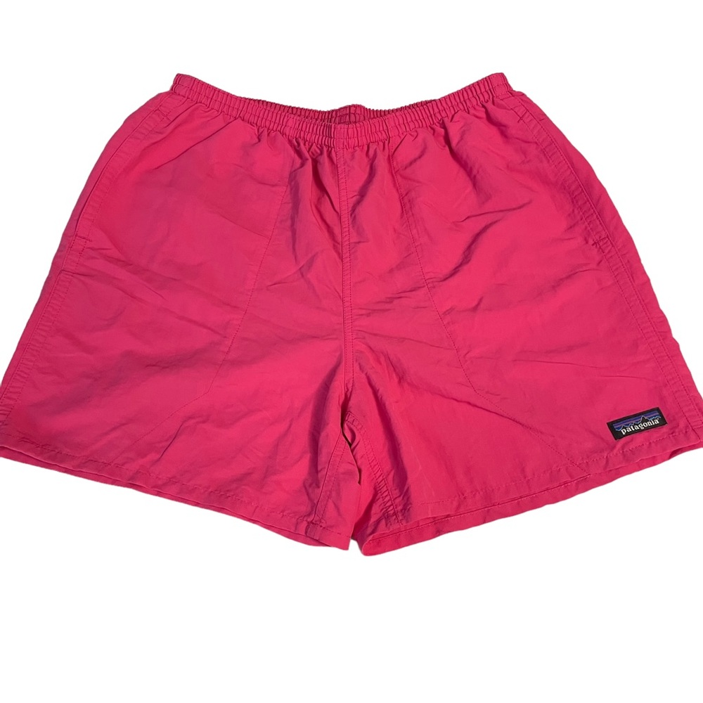 PATAGONIA WOMEN’s BAGGIES SHORTS 5” inseam in MYTHIC PINK , mesh lined szmedium